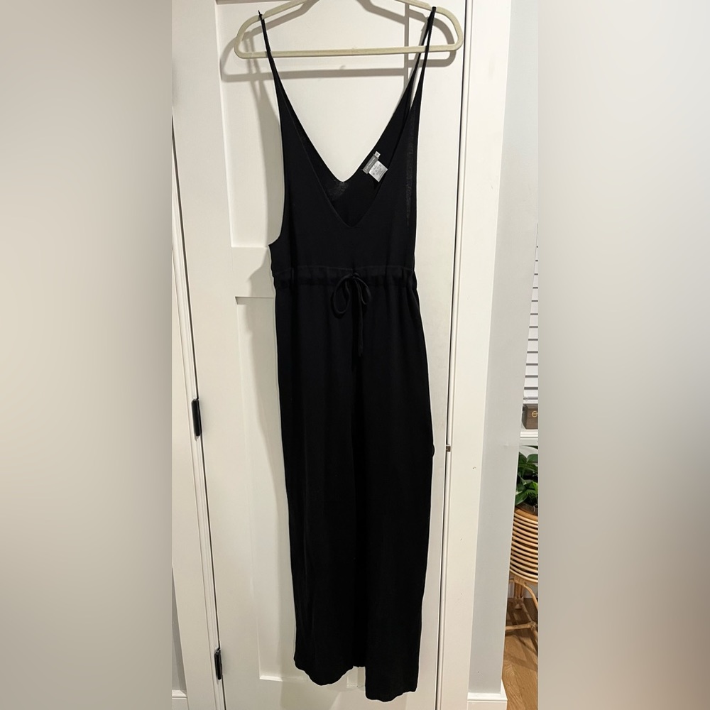 Earthbound Trading Co. Medium. Black.